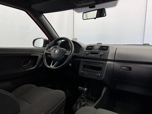 Хетчбэк Skoda Fabia 2014 года, 835000 рублей, Красноярск