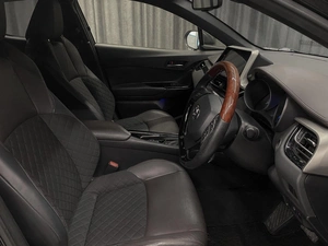 Внедорожник Toyota C-HR 2018 года, 1810000 рублей, Красноярск