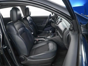 Внедорожник Kia Sportage 2012 года, 999996 рублей, Москва