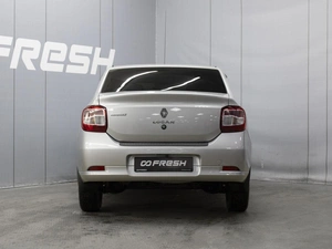 Седан Renault Logan 2019 года, 930000 рублей, Омск
