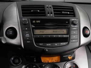 Внедорожник Toyota RAV4 2010 года, 1670000 рублей, Тюмень
