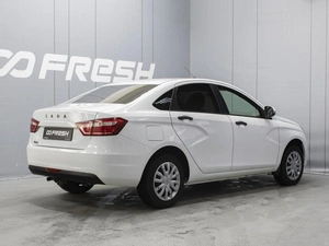 Седан ВАЗ (LADA) Vesta 2019 года, 890000 рублей, Омск