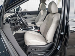 Минивэн Kia Carnival 2023 года, 4630000 рублей, Краснодар