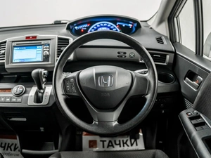 Минивэн Honda Freed 2012 года, 1075000 рублей, Красноярск