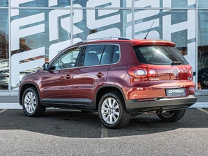 Внедорожник Volkswagen Tiguan 2011 года, 1338000 рублей, Краснодар