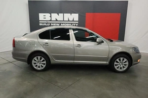 Хэтчбек Skoda Octavia 2011 года, 980000 рублей, Курск