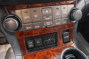 Внедорожник Toyota Highlander 2013 года, 2389000 рублей, Барнаул