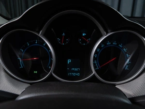 Седан Chevrolet Cruze 2012 года, 890000 рублей, Волгоград