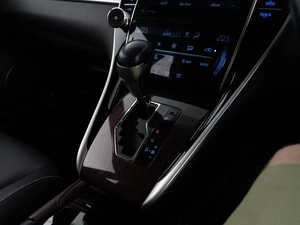 Внедорожник Toyota Harrier 2014 года, 1699000 рублей, Москва