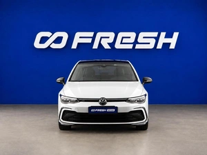 Хетчбэк Volkswagen Golf 2021 года, 2799444 рублей, Москва