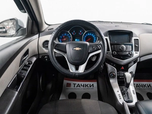 Седан Chevrolet Cruze 2011 года, 650000 рублей, Красноярск