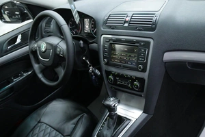 Универсал Skoda Octavia 2011 года, 898000 рублей, Солонцы