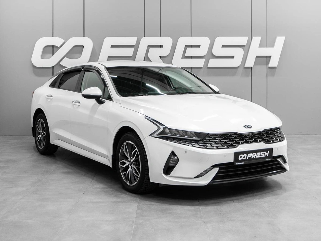 Седан Kia K5 2020 года, 2300000 рублей, Тюмень