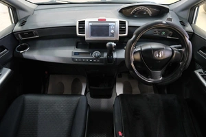 Минивэн Honda Freed 2012 года, 1159000 рублей, Омск