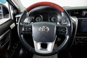 Внедорожник Toyota Fortuner 2018 года, 2699000 рублей, Пермь
