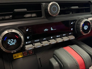 Пикап Toyota Tacoma 2024 года, 9490000 рублей, Павловская Слобода