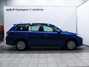 Универсал Toyota Corolla Fielder 2019 года, 1450000 рублей, Красноярск