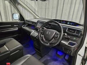 Минивэн Honda Stepwgn Spada 2015 года, 2150000 рублей, Красноярск