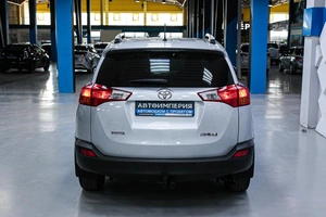 Внедорожник Toyota RAV4 2015 года, 2018000 рублей, Солонцы
