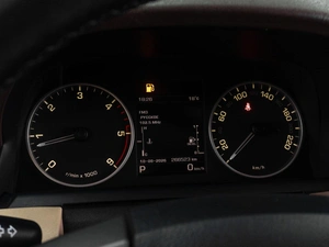 Внедорожник Land Rover Discovery 2014 года, 2199000 рублей, Тюмень