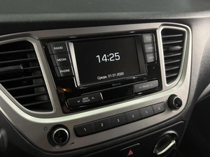 Седан Hyundai Solaris 2019 года, 1290000 рублей, Омск
