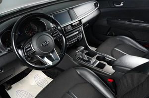 Седан Kia Optima 2019 года, 1879000 рублей, Тюмень