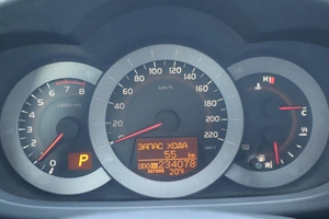 Внедорожник Toyota RAV4 2010 года, 1300000 рублей, Мирное