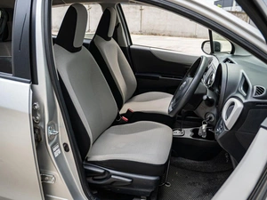 Хетчбэк Toyota Vitz 2012 года, 895000 рублей, Краснодар