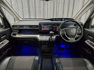 Минивэн Honda Stepwgn Spada 2015 года, 1990000 рублей, Красноярск