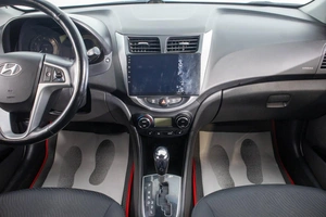 Седан Hyundai Solaris 2014 года, 1189000 рублей, Барнаул