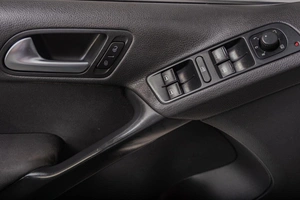 Внедорожник Volkswagen Tiguan 2013 года, 1259000 рублей, Томск