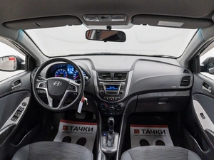 Седан Hyundai Solaris 2016 года, 1150000 рублей, Красноярск