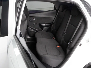 Седан Kia Rio 2015 года, 1119000 рублей, Красный Пахарь