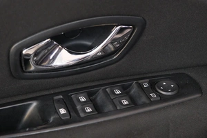 Седан Renault Fluence 2012 года, 759000 рублей, Омск