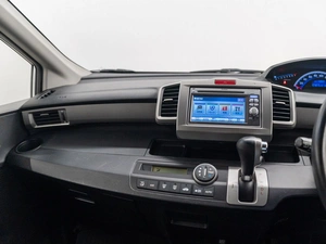 Минивэн Honda Freed 2012 года, 1150000 рублей, Красноярск
