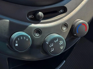 Хетчбэк Chevrolet Spark 2012 года, 629000 рублей, Кропоткин