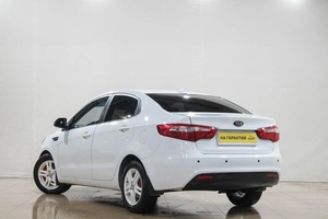 Седан Kia Rio 2011 года, 799000 рублей, Новокузнецк