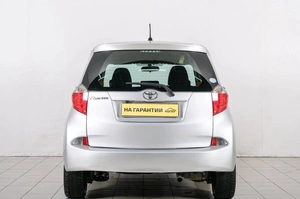 Хетчбэк Toyota Ractis 2011 года, 729000 рублей, Красноярск