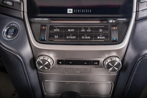 Внедорожник Toyota Land Cruiser 2018 года, 6739000 рублей, Томск