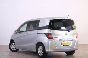 Минивэн Honda Freed 2012 года, 1079000 рублей, Омск