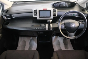 Минивэн Honda Freed 2013 года, 1149000 рублей, Омск