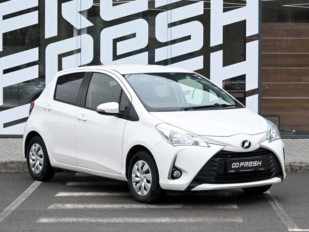 Хетчбэк Toyota Vitz 2019 года, 1050000 рублей, Волгоград