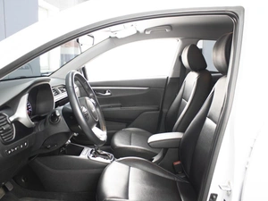 Хетчбэк Kia Rio X 2021 года, 1800000 рублей, Омск