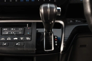 Минивэн Honda Stepwgn Spada 2015 года, 1809000 рублей, Новосибирск