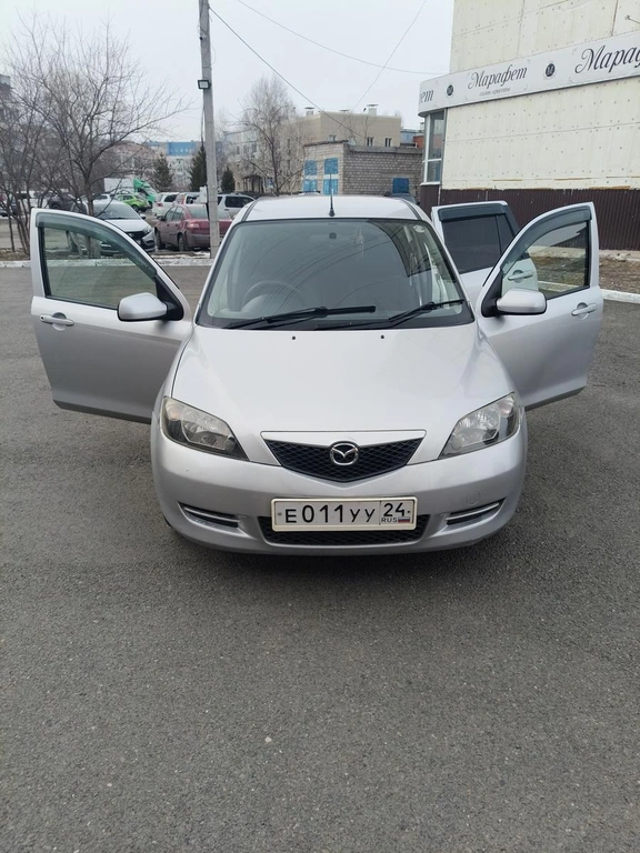 Хетчбэк Mazda Demio 2003 года, 400000 рублей, Шарыпово