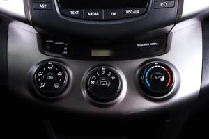 Внедорожник Toyota RAV4 2011 года, 1659000 рублей, Пермь