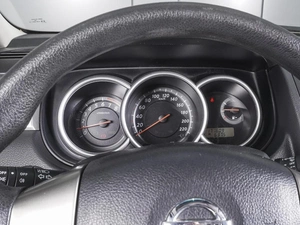 Хетчбэк Nissan Tiida 2013 года, 900000 рублей, Ростов-на-Дону
