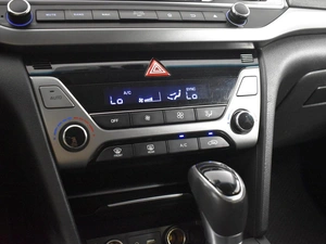Седан Hyundai Elantra 2017 года, 1399900 рублей, Казань