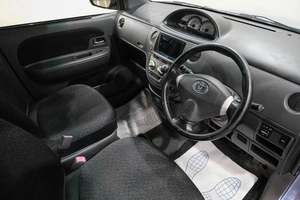 Минивэн Toyota Sienta 2012 года, 859000 рублей, Новокузнецк