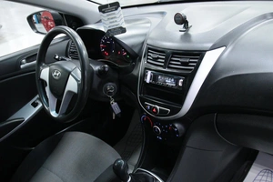 Хетчбэк Hyundai Solaris 2011 года, 588000 рублей, Солонцы